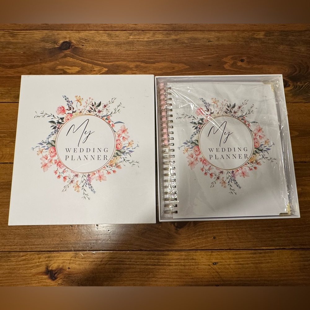 New Floral Wedding Planner - White and Pink
